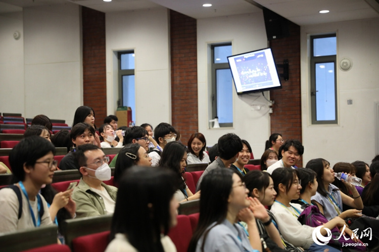 开元体育官网最新版中日青年友好交流会在北京外国语大学举行(图3)