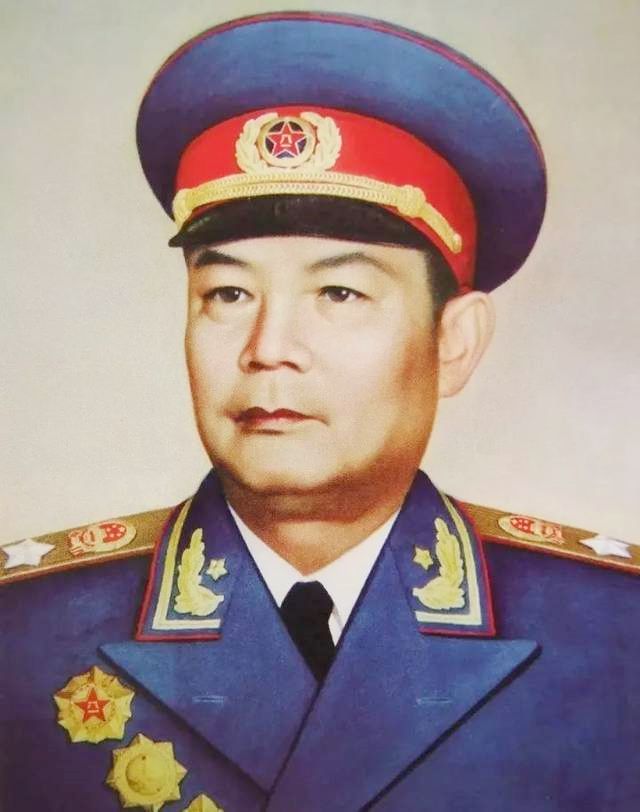 开元体育官网最新版1974年毛主席指着王洪文巧向周恩来面授人事宜(图4)